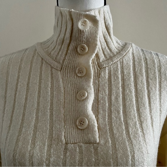 ASOS Ribbed Buttoned Turtle Neck - Picture 4 of 4